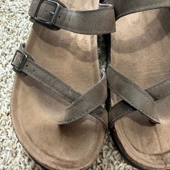 Natural Reflections Maggie Brown Sandals - Picture 2 of 6